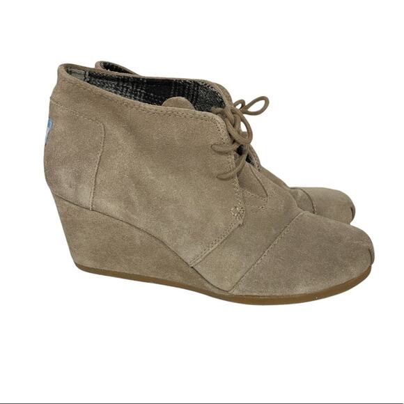 Toms Desert Taupe Suede Wedge‎ Heel Lace Up Booties Size 9 - Picture 1 of 10